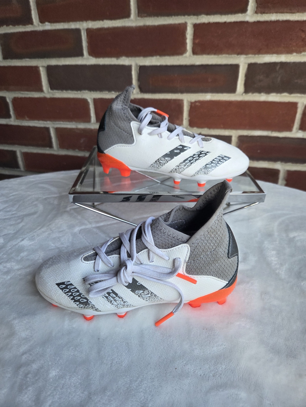 ⚽ Adidas Predator Kids Soccer Cleats White Gray Orange Size 11.5K